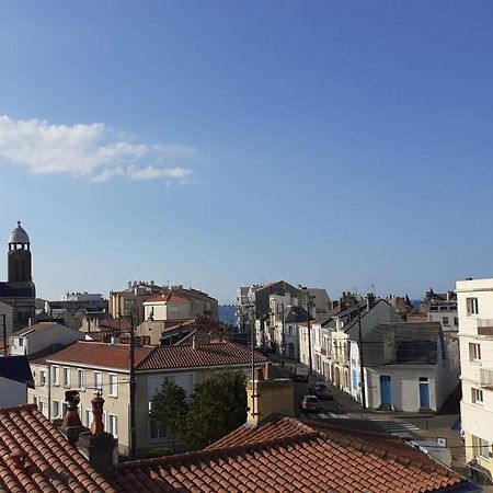 Quartier Arago - Appartement Spacieux Et Lumineux レ・サ​​ーブル・ドロンヌ エクステリア 写真