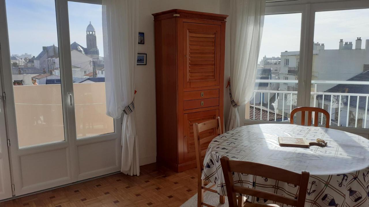 Quartier Arago - Appartement Spacieux Et Lumineux レ・サ​​ーブル・ドロンヌ エクステリア 写真